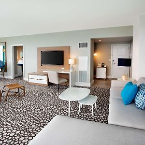 Two-Bedroom Family King Suite Two Double Beds Ocean Front